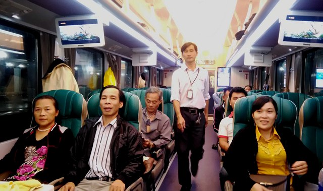 Cận cảnh đoàn tàu Thống Nhất 5 sao vừa được đưa vào sử dụng